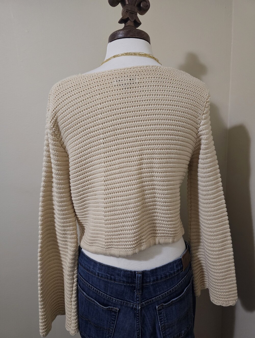 Cropped Sweater - Picture 2 of 4